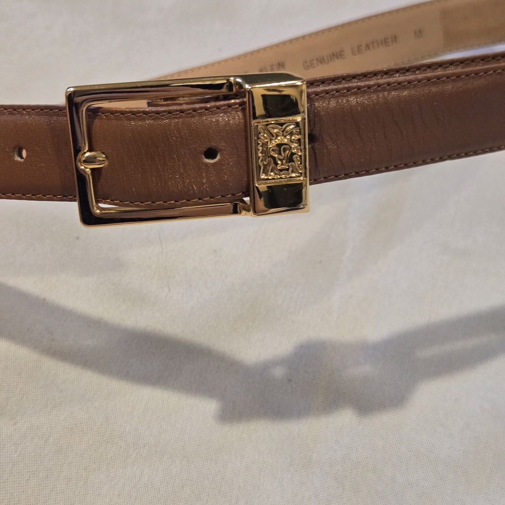 Anne Klein Genuine Leather light brown Belt Size Medium. Gold Tone Buckle